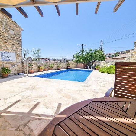 Poolside Escape Studio In Skarinou Village With Pool Facilities Esterno foto