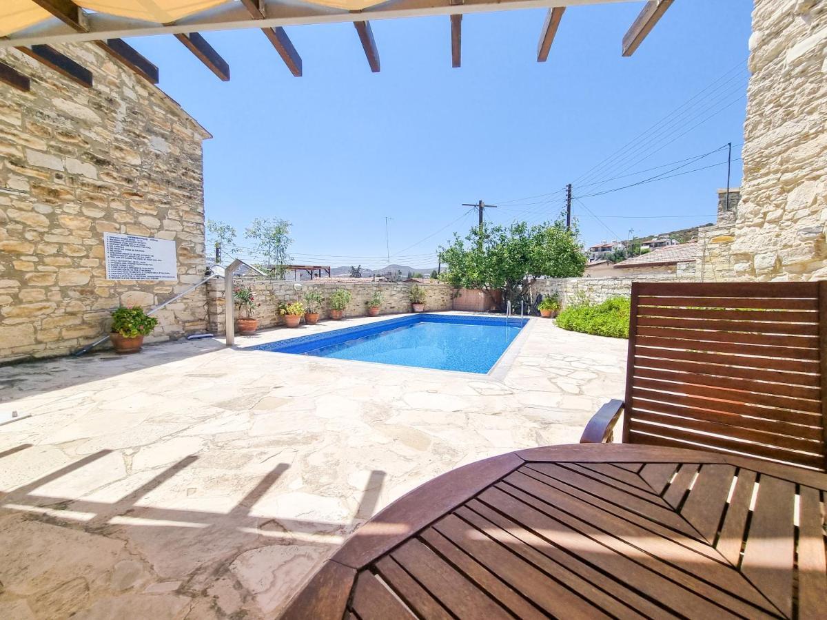 Poolside Escape Studio In Skarinou Village With Pool Facilities Esterno foto